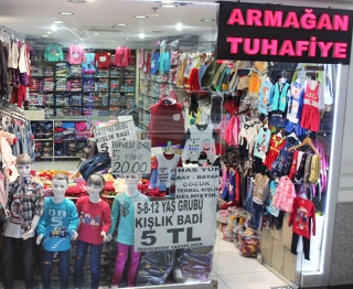 ARMAĞAN GİYİM