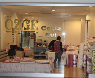 ÖZGE ÇEYİZ EVİ